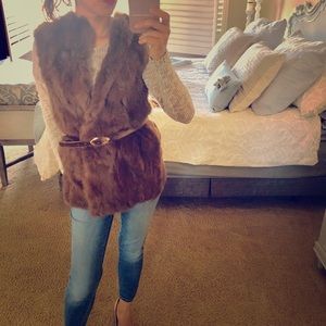 Real fur vest. Brown.